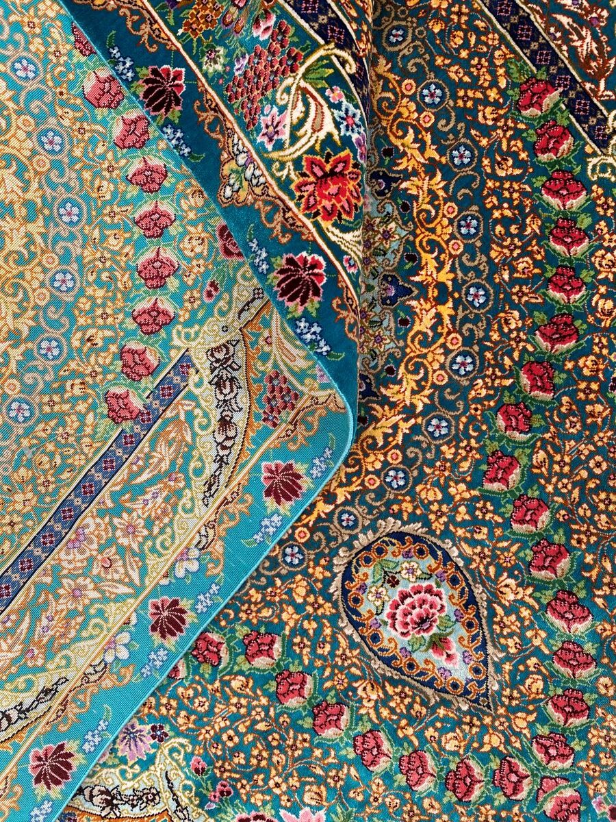 A PURE SILK PERSIAN QUM CARPET (120 X 79 CM) - Image 7