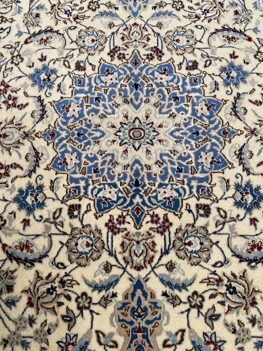 A SILK & WOOL PERSIAN NAIEN (200 X 130 CM) - Image 4